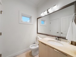 7826 Bennett Road Richmond, BC V6Y 1N2