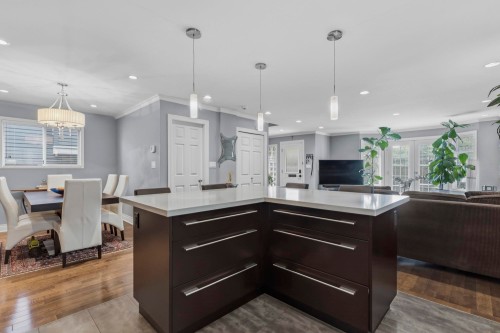 31 15Th Avenue W, Vancouver, BC 