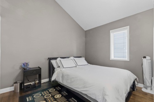 31 15Th Avenue W, Vancouver, BC 