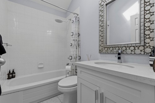 31 15Th Avenue W, Vancouver, BC 