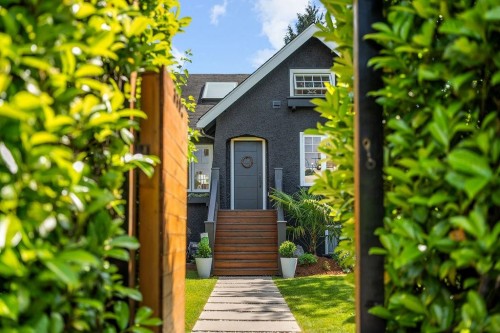 3392 8Th Avenue W, Vancouver, BC 