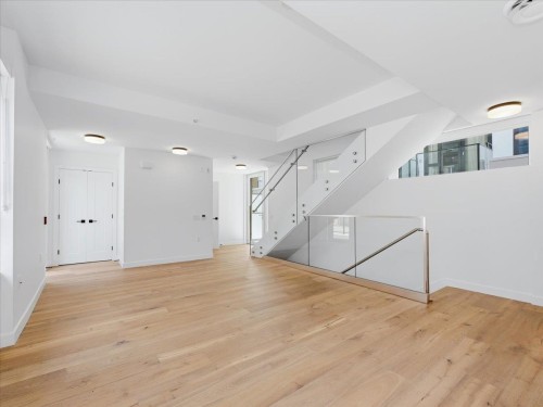 6833 Cambie Street, Vancouver, BC 