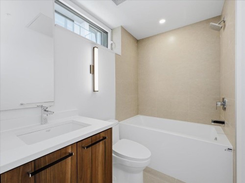 6833 Cambie Street, Vancouver, BC 