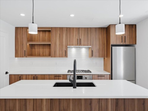 6833 Cambie Street, Vancouver, BC 