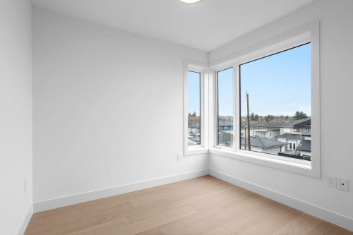 2-3275 Graveley Street, Vancouver, BC 
