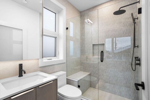 2-3275 Graveley Street, Vancouver, BC 