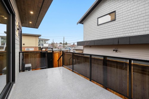2-3275 Graveley Street, Vancouver, BC 