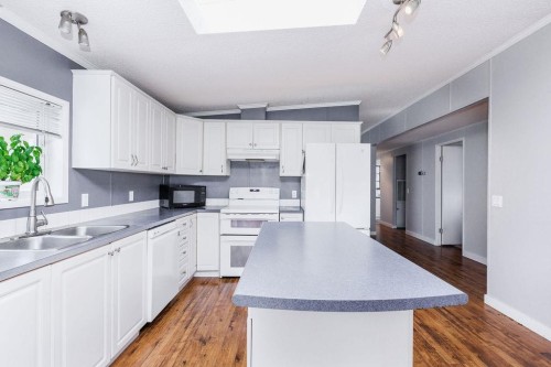 760 Hillcrest Road, Gibsons, BC 
