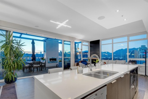 2101-110 Switchmen Street, Vancouver, BC 