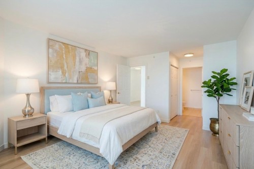 1006-4567 Hazel Street, Burnaby, BC 