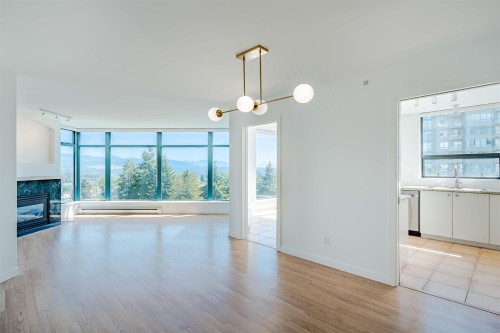 1006-4567 Hazel Street, Burnaby, BC 