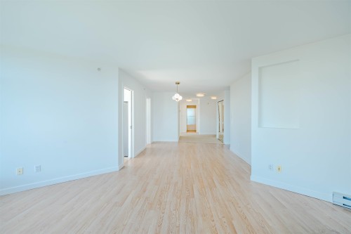 1006-4567 Hazel Street, Burnaby, BC 