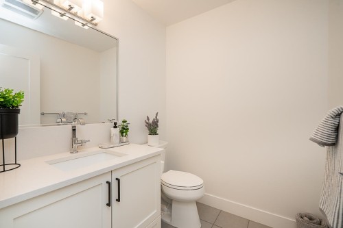 204-12367 224 Street, Maple Ridge, BC 