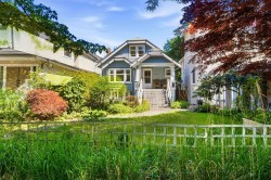433 18th Avenue W Vancouver, BC V5Y 2A9