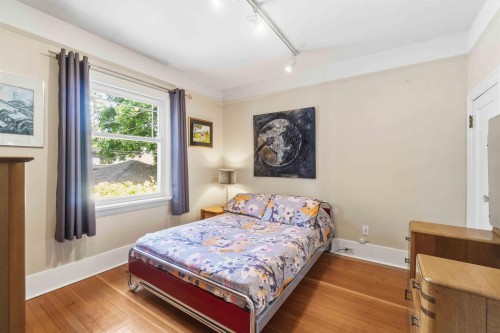 433 18Th Avenue W, Vancouver, BC 