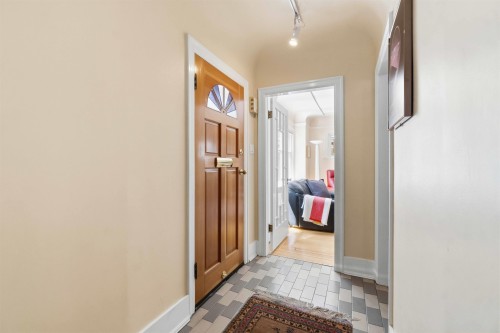 433 18Th Avenue W, Vancouver, BC 