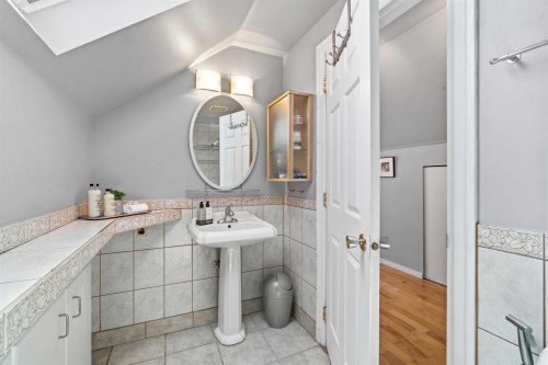433 18Th Avenue W, Vancouver, BC 