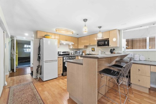 433 18Th Avenue W, Vancouver, BC 