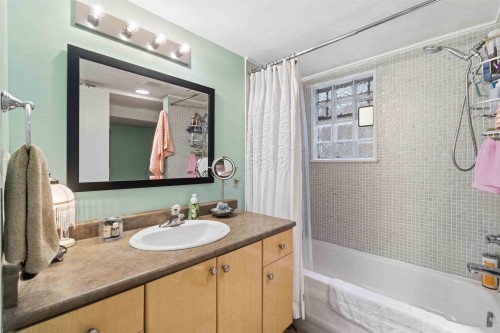 433 18Th Avenue W, Vancouver, BC 