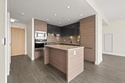 1302-3438 Sawmill Crescent Vancouver, BC V5S 0E3