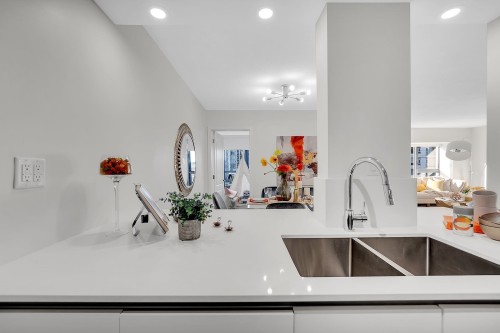 602-1177 Pacific Boulevard, Vancouver, BC 