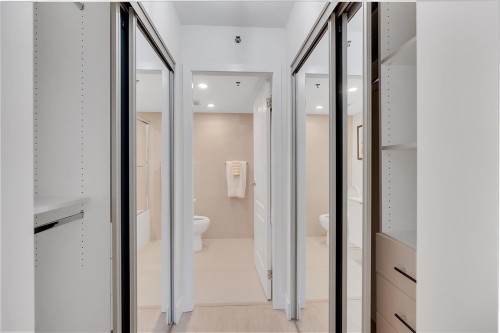 602-1177 Pacific Boulevard, Vancouver, BC 