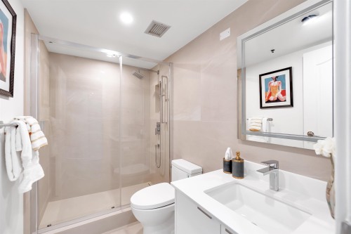602-1177 Pacific Boulevard, Vancouver, BC 