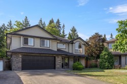23939 115 Avenue Maple Ridge, BC V2W 1X2