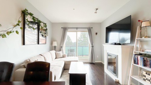 308-22290 North Avenue, Maple Ridge, BC 