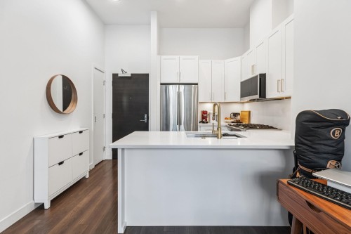 101-2077 Rosser Avenue, Burnaby, BC 
