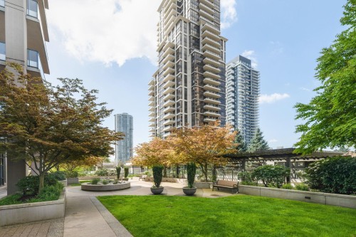 101-2077 Rosser Avenue, Burnaby, BC 