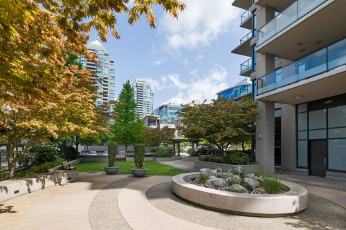 101-2077 Rosser Avenue, Burnaby, BC 