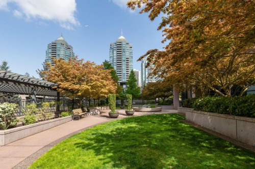 101-2077 Rosser Avenue, Burnaby, BC 
