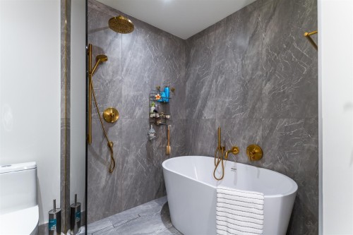 7061 Cypress Street, Vancouver, BC 