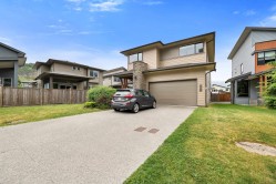 39340 Falcon Crescent Squamish, BC V8B 0Y9