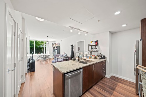515-8688 Hazelbridge Way, Richmond, BC 