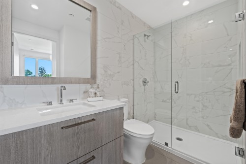 306-707 3Rd Street E, North Vancouver, BC 