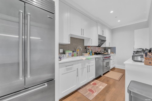 1108 Highland Place, West Vancouver, BC 