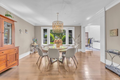 1108 Highland Place, West Vancouver, BC 