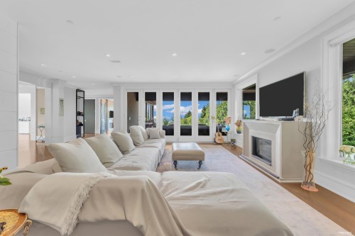 1108 Highland Place, West Vancouver, BC 