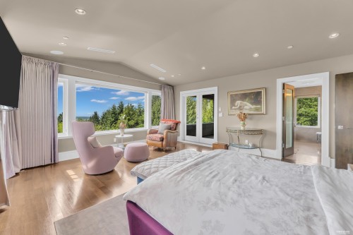 1108 Highland Place, West Vancouver, BC 