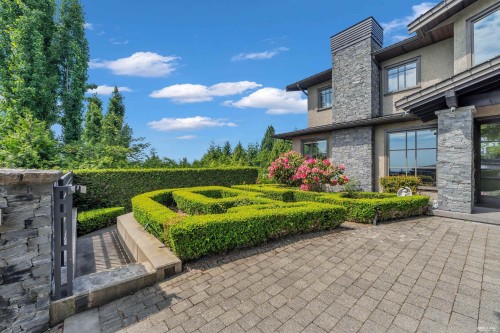 1108 Highland Place, West Vancouver, BC 