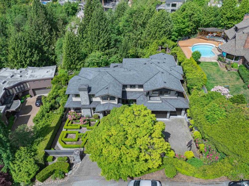 1108 Highland Place, West Vancouver, BC 