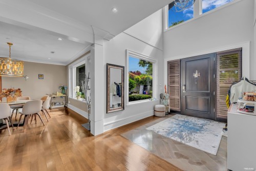 1108 Highland Place, West Vancouver, BC 