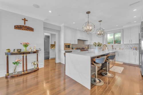 1108 Highland Place, West Vancouver, BC 