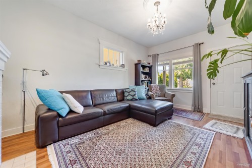 836 68Th Avenue W, Vancouver, BC 