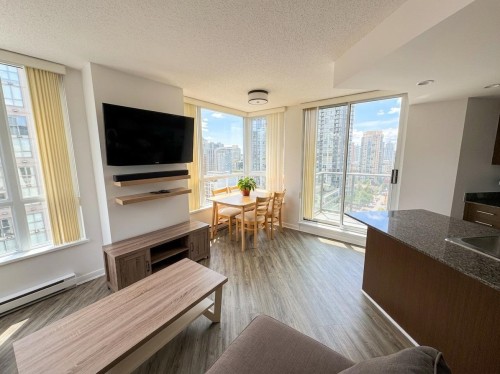 1602-1212 Howe Street  Vancouver, BC V6Z 2M9