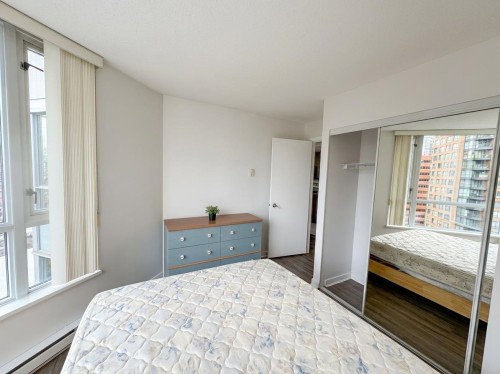1602-1212 Howe Street, Vancouver, BC 