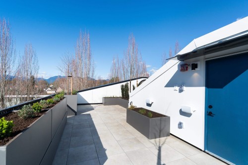 103-1550 3Rd Avenue E, Vancouver, BC 