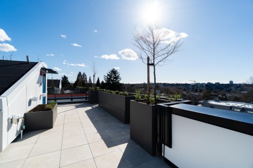 103-1550 3Rd Avenue E, Vancouver, BC 